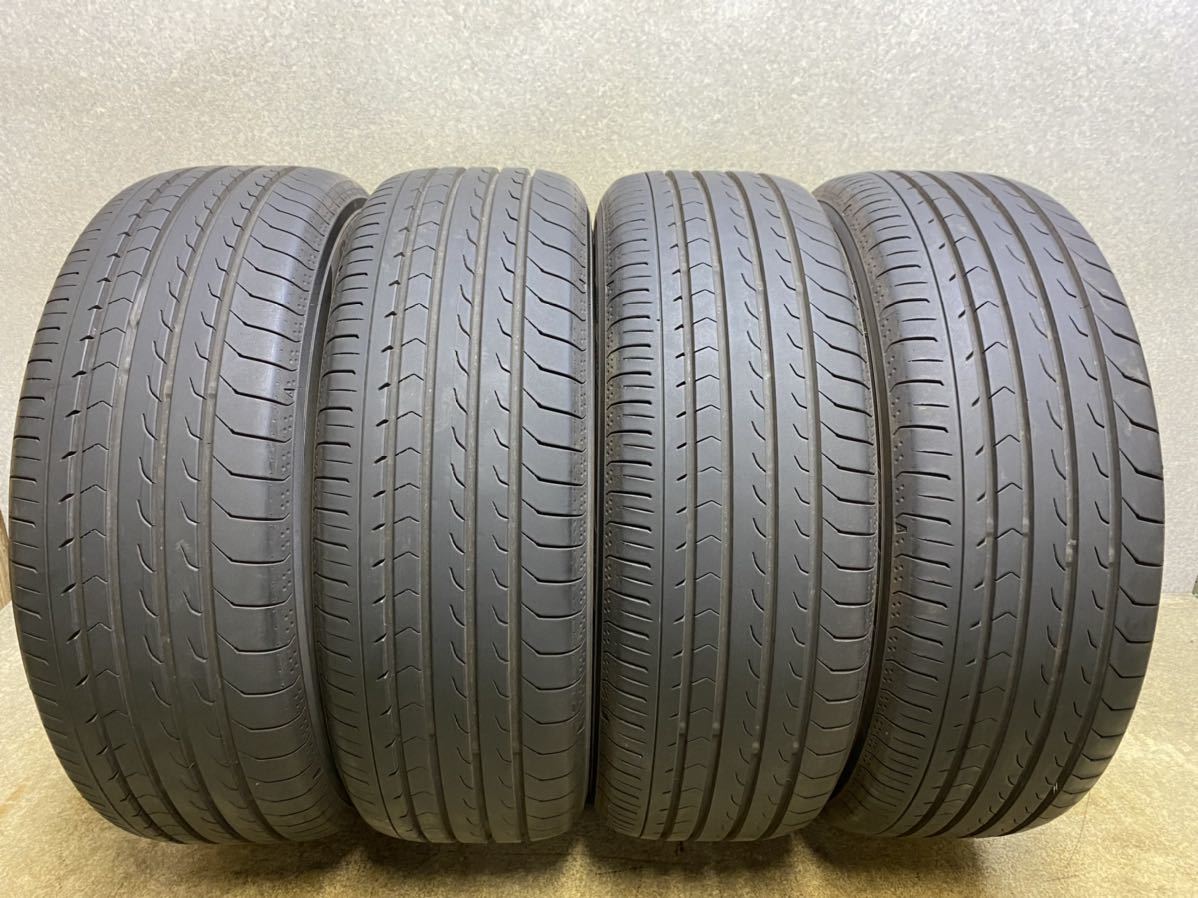 215/65R16（98H）ヨコハマ BIuEarth-RV RV03 中古4本 2022年製 バリ山 215/