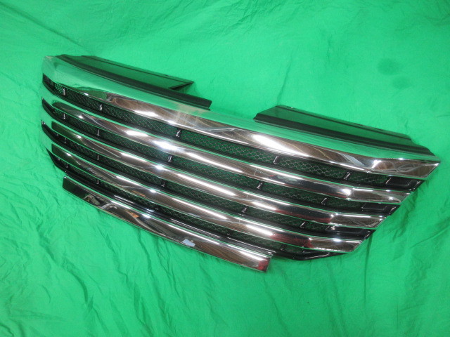 C26 ランディ 2.0S　メッキ マークレス エアロ グリル　社外？ OP？ セレナ