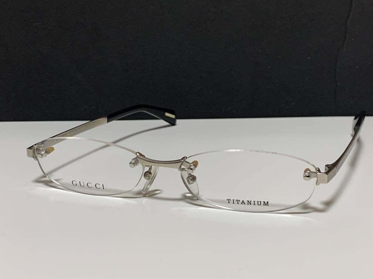 GUCCI チタン眼鏡　レア ☆匿名配送送料無料☆GUCCI チタンメガネフレーム シルバーマット