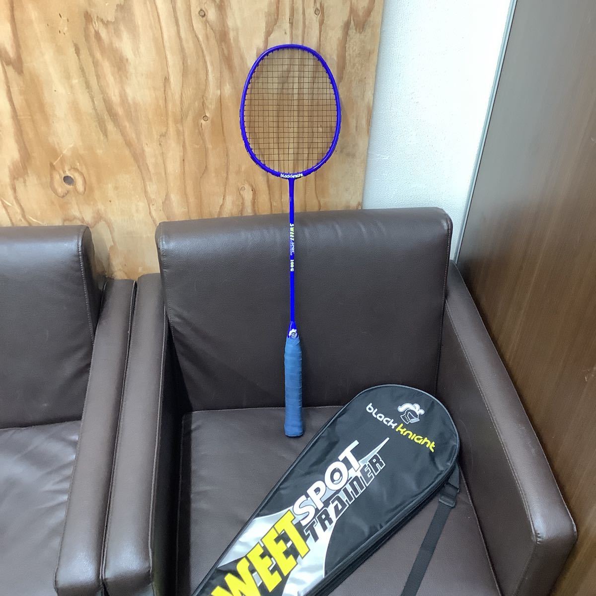 ラケット Black Knight Sweet Spot Trainer 100G black knight SWEET SPOT TRAINER 100G バドミントンラケット Sweet