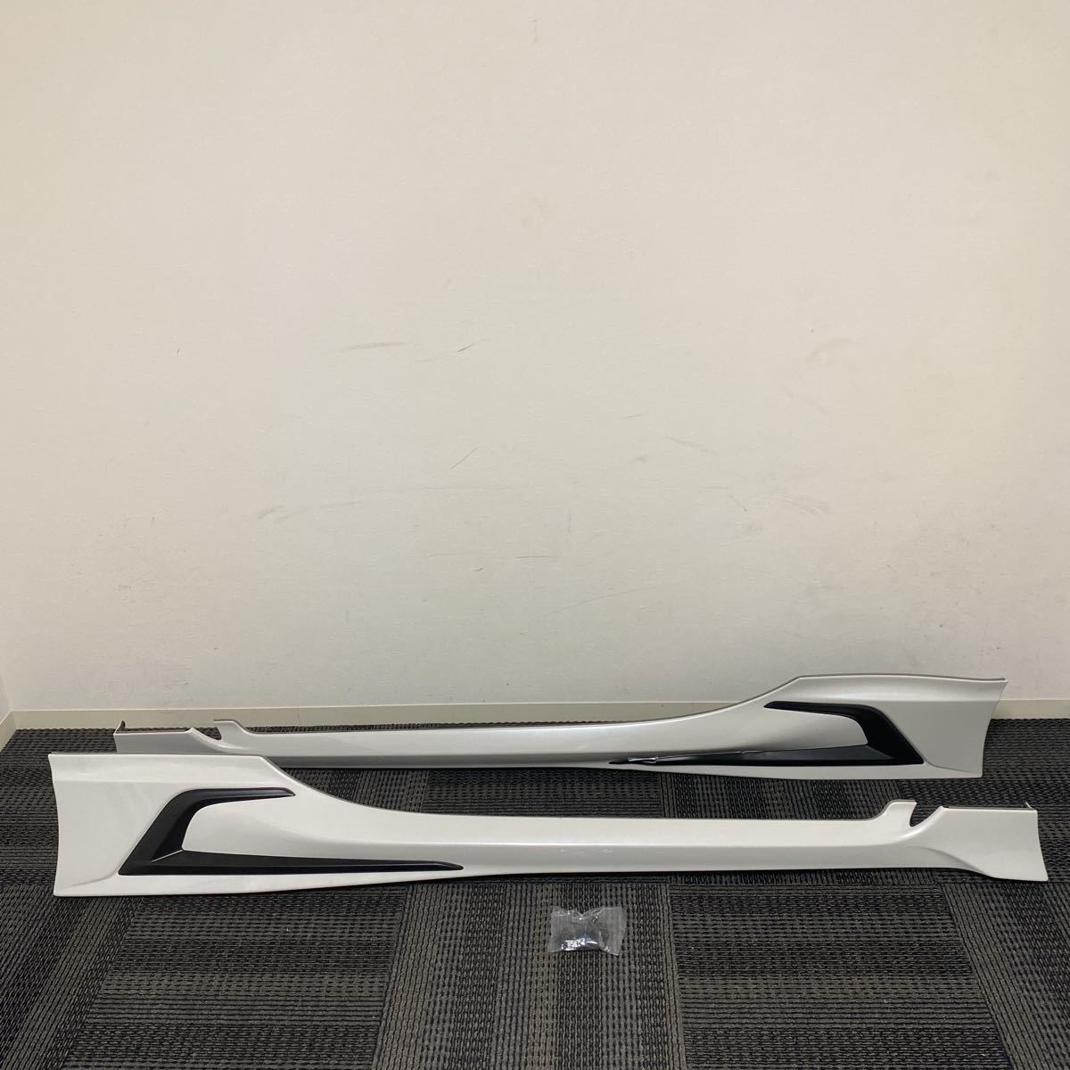 中古 トヨタ ZN8 GR86 純正オプション TRD GR サイドスカート