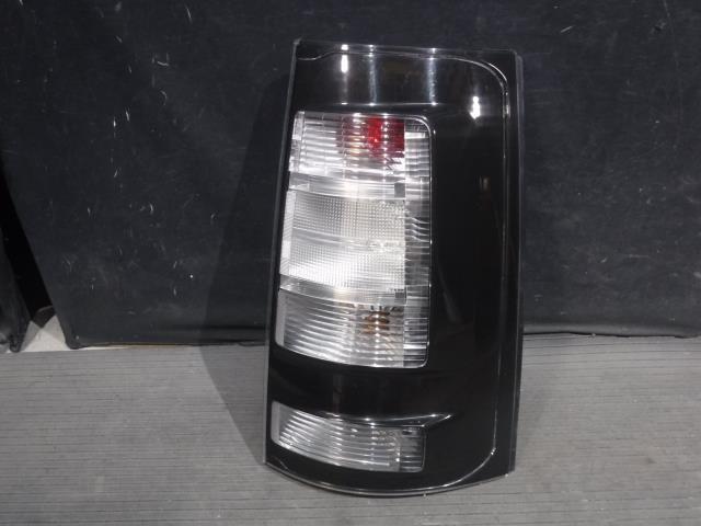 シエンタ DBA-NCP81G 左テールランプ 1NZ-FE 064 コイト 52-241 81560