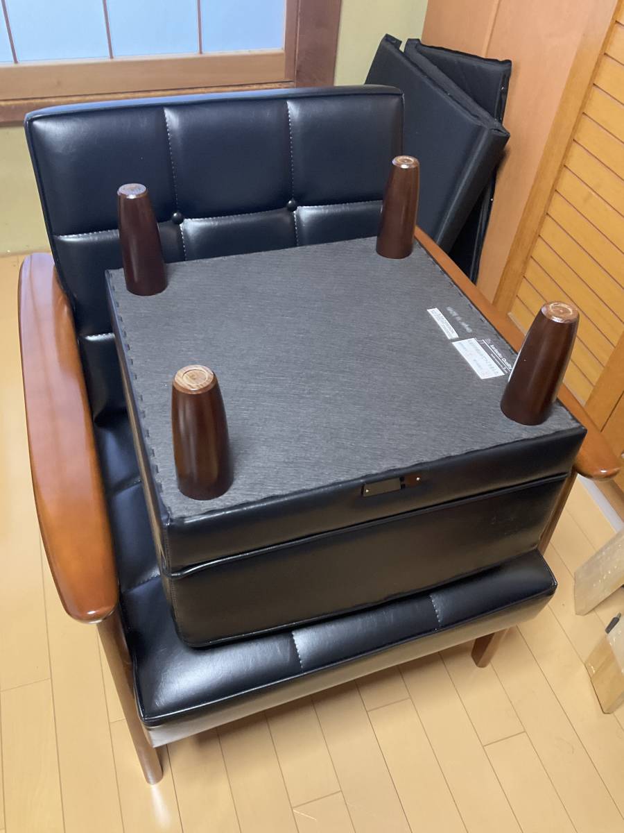 オールドカリモク Kチェア 1シーター ブラック 旧型　引き取りは2.３万円 オールドカリモク Kチェア 1シーター ブラック 旧型 引き取りは2.3万