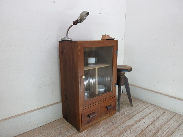 古いモールガラス戸棚　収納棚　小引き出し2杯 古いモールガラス戸棚 収納棚 小引き出し2杯 棚・ラック・シェルフ