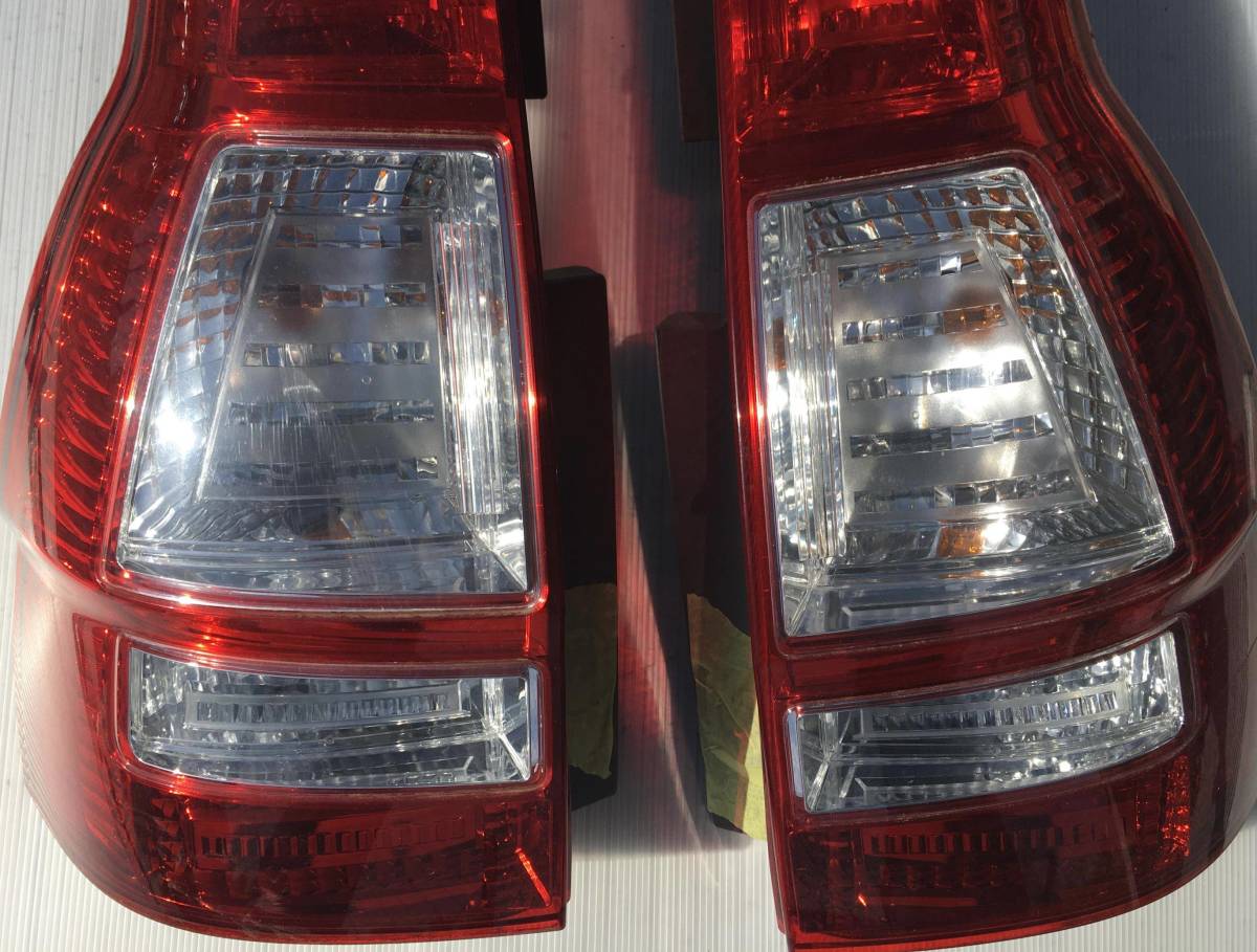 HO2 / CR-V / RE4 / 4WD / 2個セット / 右左 / テールランプ / tail