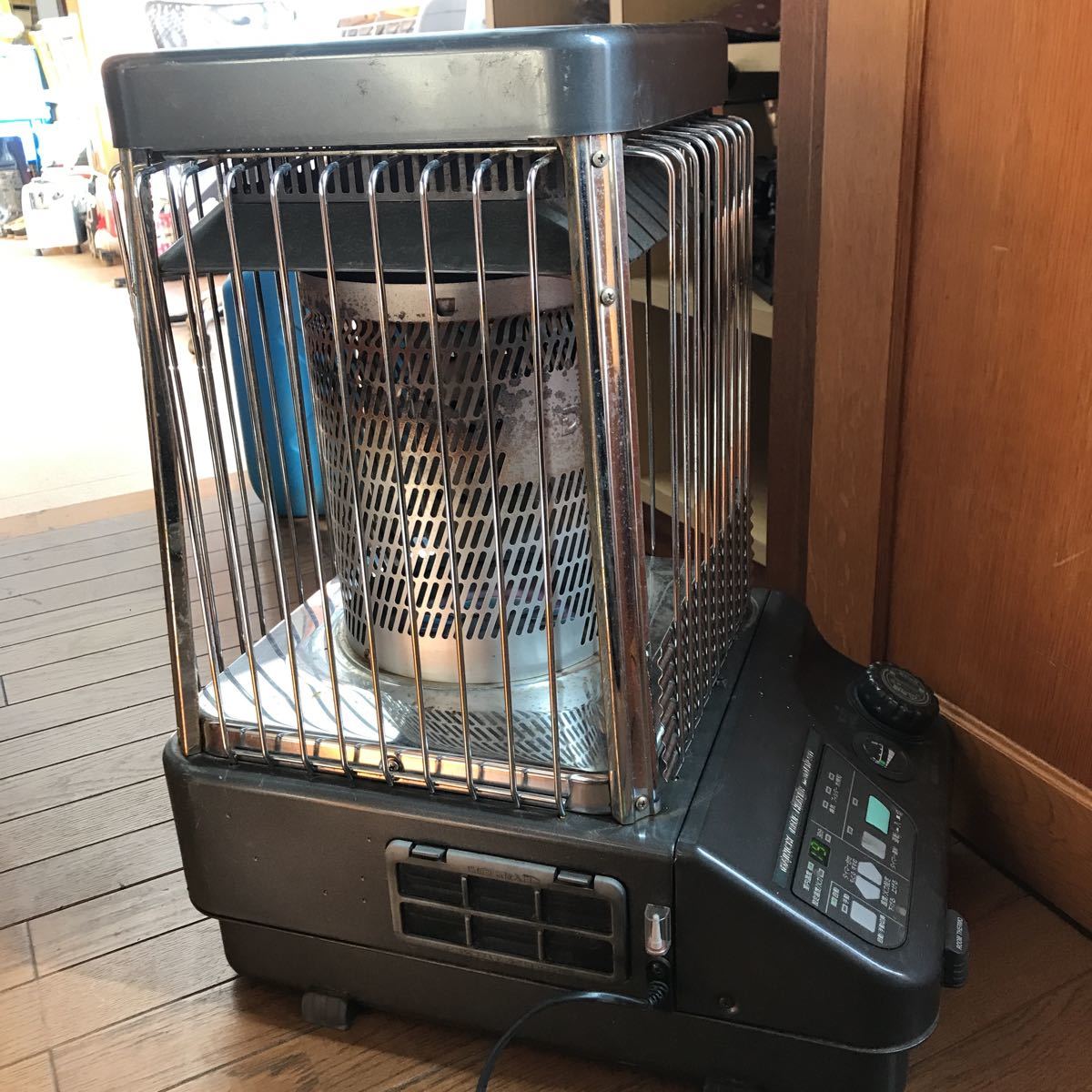 ダイニチ FMシリーズ FM-811 ブルーヒーター 石油ストーブ ダイニチ FMシリーズ FM-811 ブルーヒーター 石油ストーブ