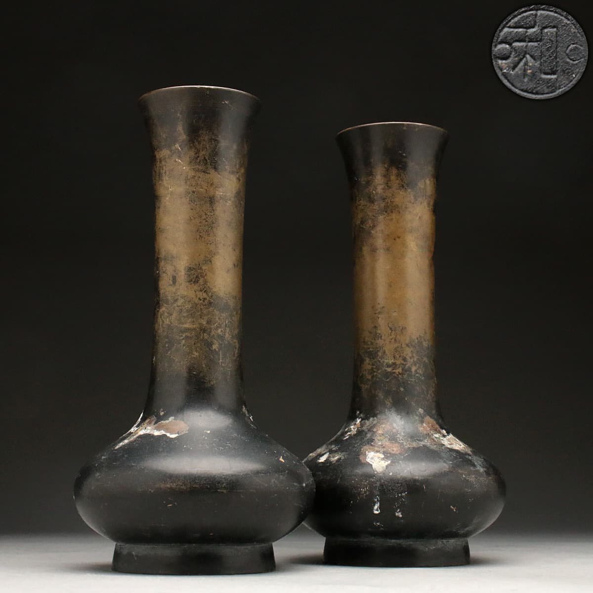EI355 【丸和 印(在銘)】銅製 銅仏花器・銅花立 一対 高21.5cm 総重2.9