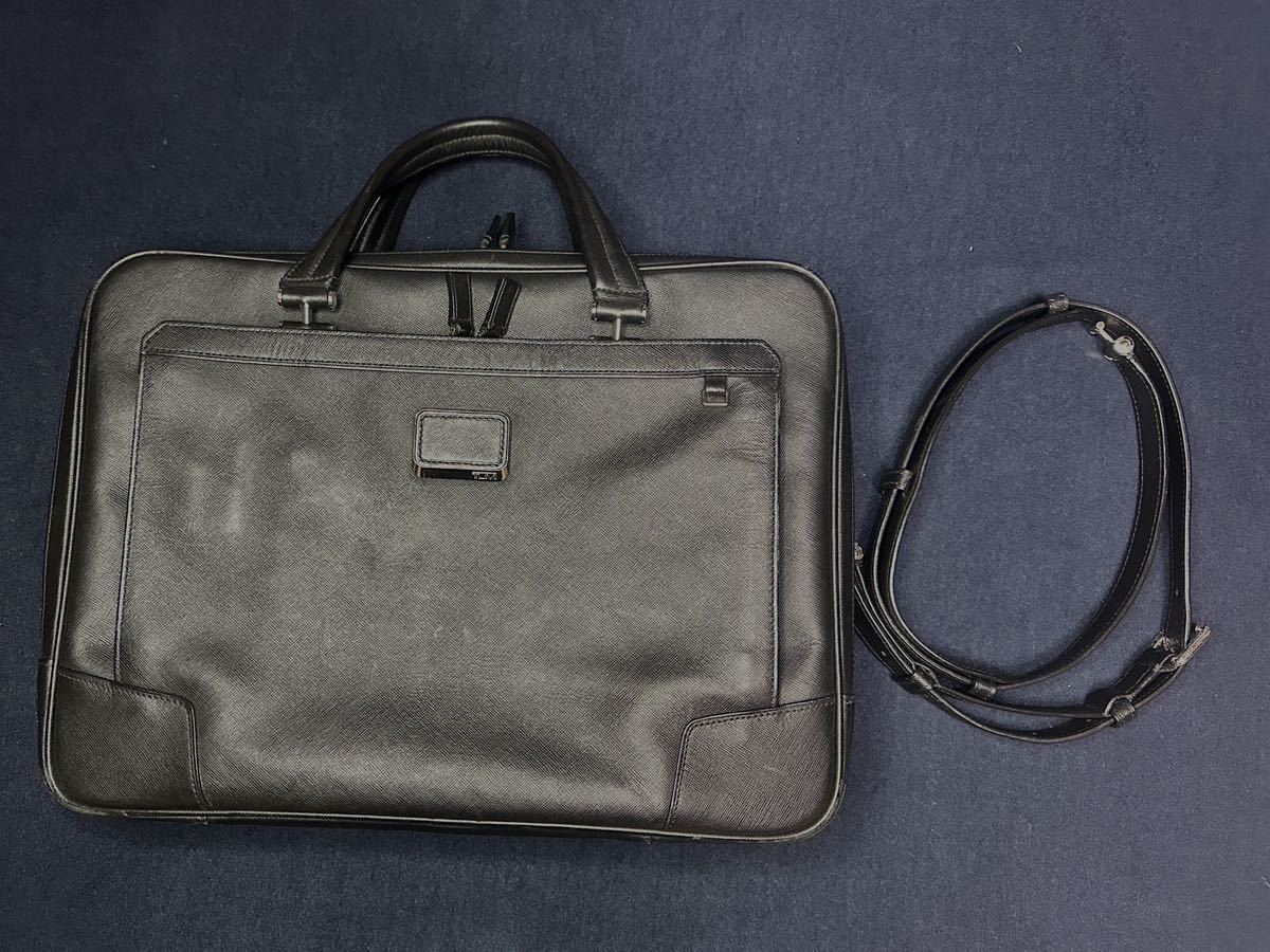 G*y様 【美品】TUMI ブリーフケース　ビジネスバッグ　2way レザー　キ TUMI トゥミ ブリーフケース ビジネスバッグ レザー ビジネスバッグ