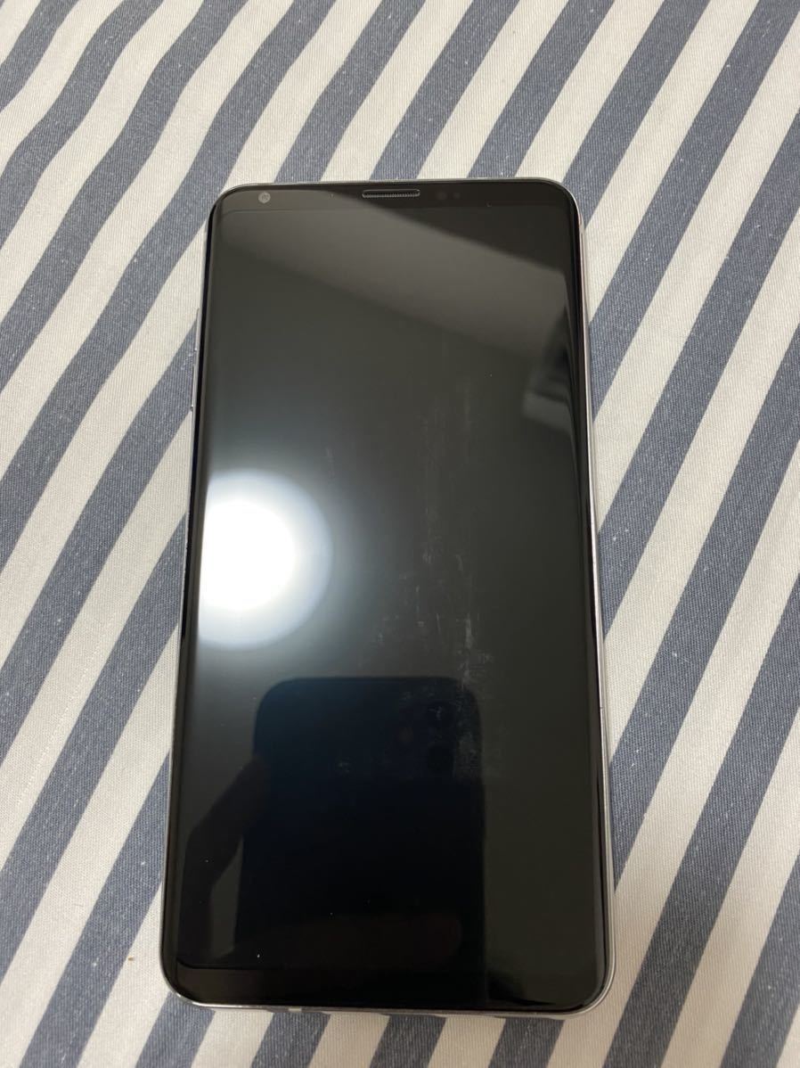 【中古美品】SIMロック解除済み docomo L-01K LG V30+ クラウドシルバー