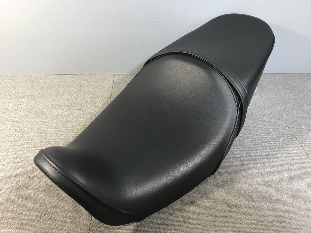 管理番号02133　ハーレー　ダイナ　DYNA　04-05　K&H　キング＆クイーン　シート　プレーン　S-5706P