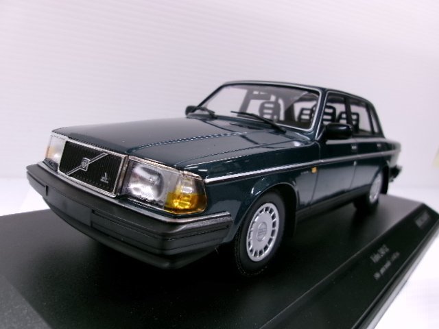 ミニチャンプス 1/18 ボルボ 240 GL 1986 ペトロールメタリック (3242
