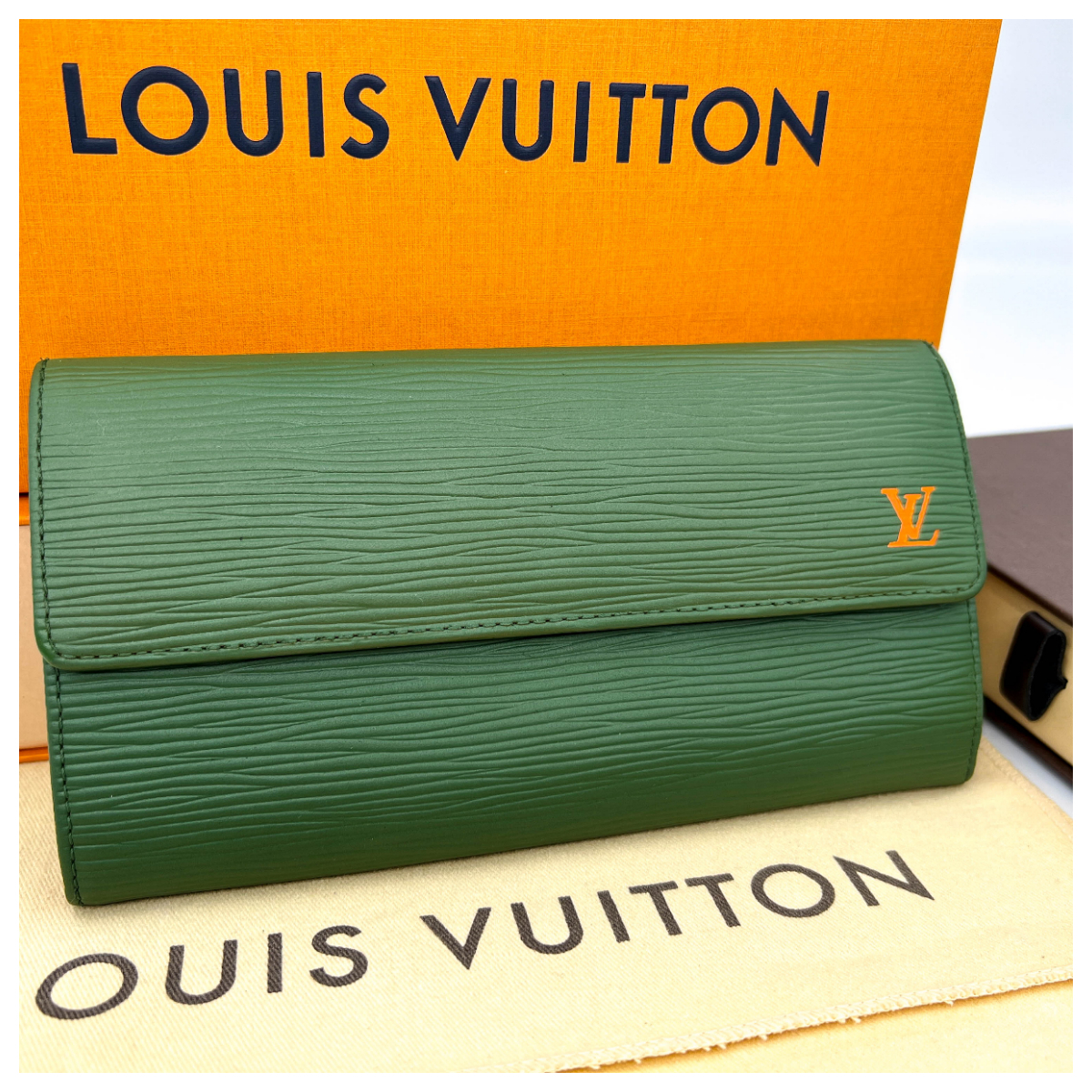 1円～★極美品★2870　Louis Vuitton　M60323　ルイヴィトン　ポルトフォイユ サラ 　エピ　二つ折り財布　グリーンｘオレンジ系