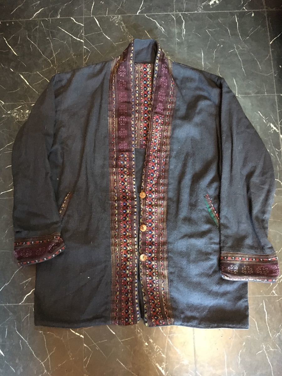 MALAIKA マライカ　チロリアンカーディガン　民族系衣装　チロリアン　カーディガン　民族柄　総柄　ウッドボタン　春物アウター