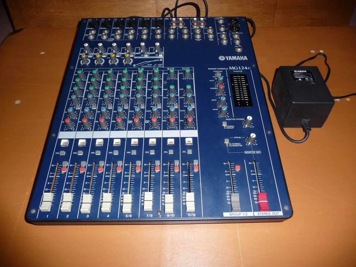 ヤマハ アナログミキサー MG124C YAMAHA MG124C アナログミキサー