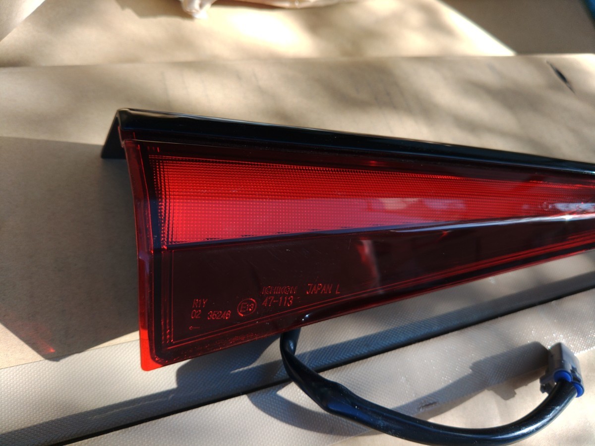 トヨタ　プリウス　ZVW50　後期　左テールランプ　バックドア_4