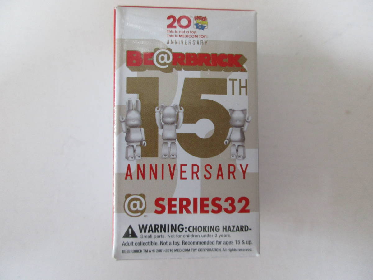 ベアブリック　100% シリーズ32 HERO *ワンパンチ　マン＊３個　セット