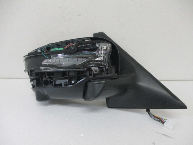 日産セレナジャンク品 部品取りとしての出品 車のパーツ 外装、