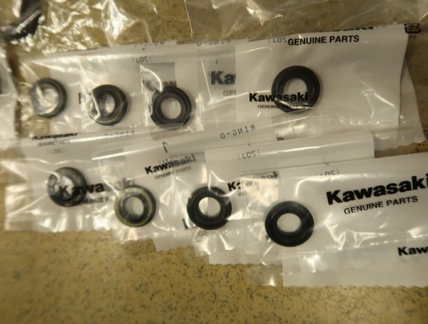 8☆在庫有 ゼファー1100 【カワサキ純正ヘッドカバーガスケット(交換