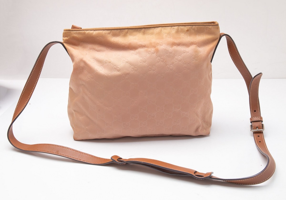 グッチGUCCI GGナイロンショルダーバッグ ピンクベージュ グッチ