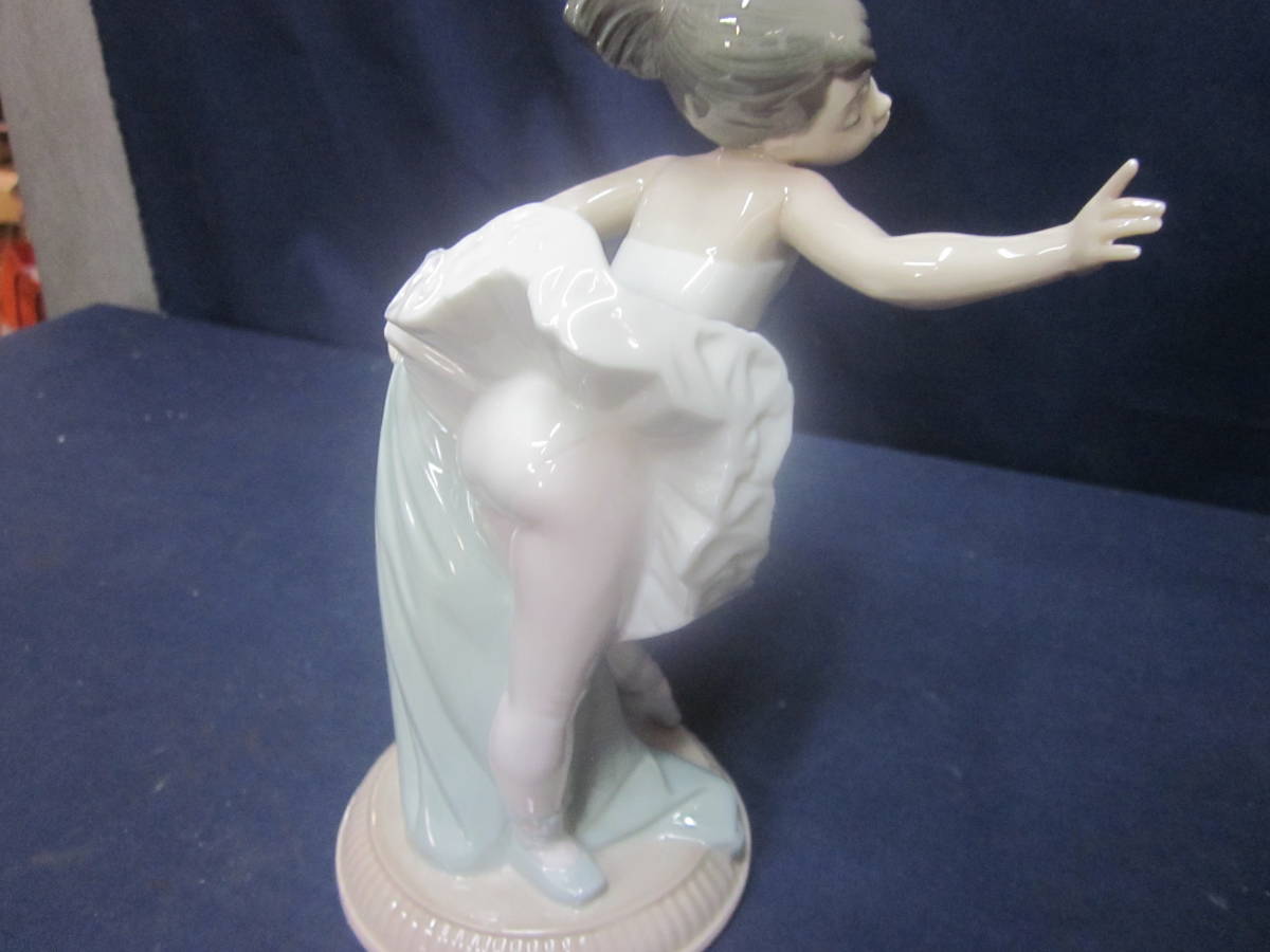 K199】リヤドロ LLADRO バレリーナ フィギュリン バレエの少女 女の子