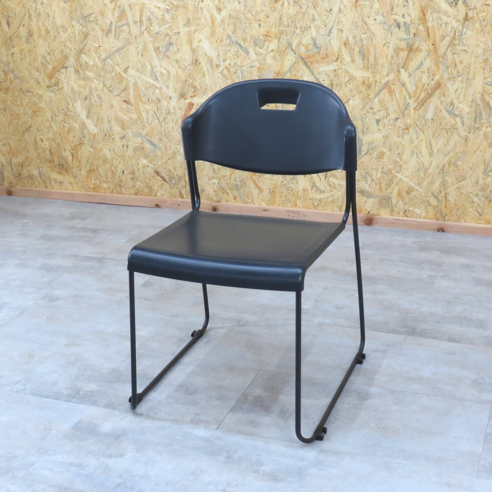 【4脚セット】PLUS プラス MC-421 スタッキングチェア ブラック ミーティングチェア 会議チェア 黒 イス 説明会 YH6969 中古オフィス家具