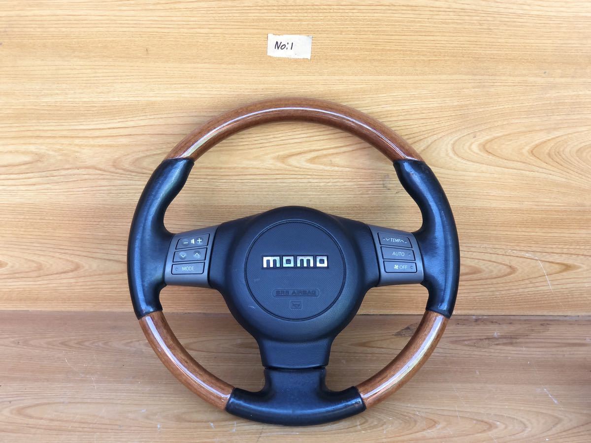 自動車 MOMO ウッドステアリング ダイハツ純正 オプション