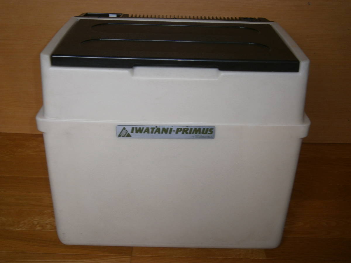36L 公式通販 美品岩谷産業3WEYサイレント電気冷蔵庫RC－165 - RC 