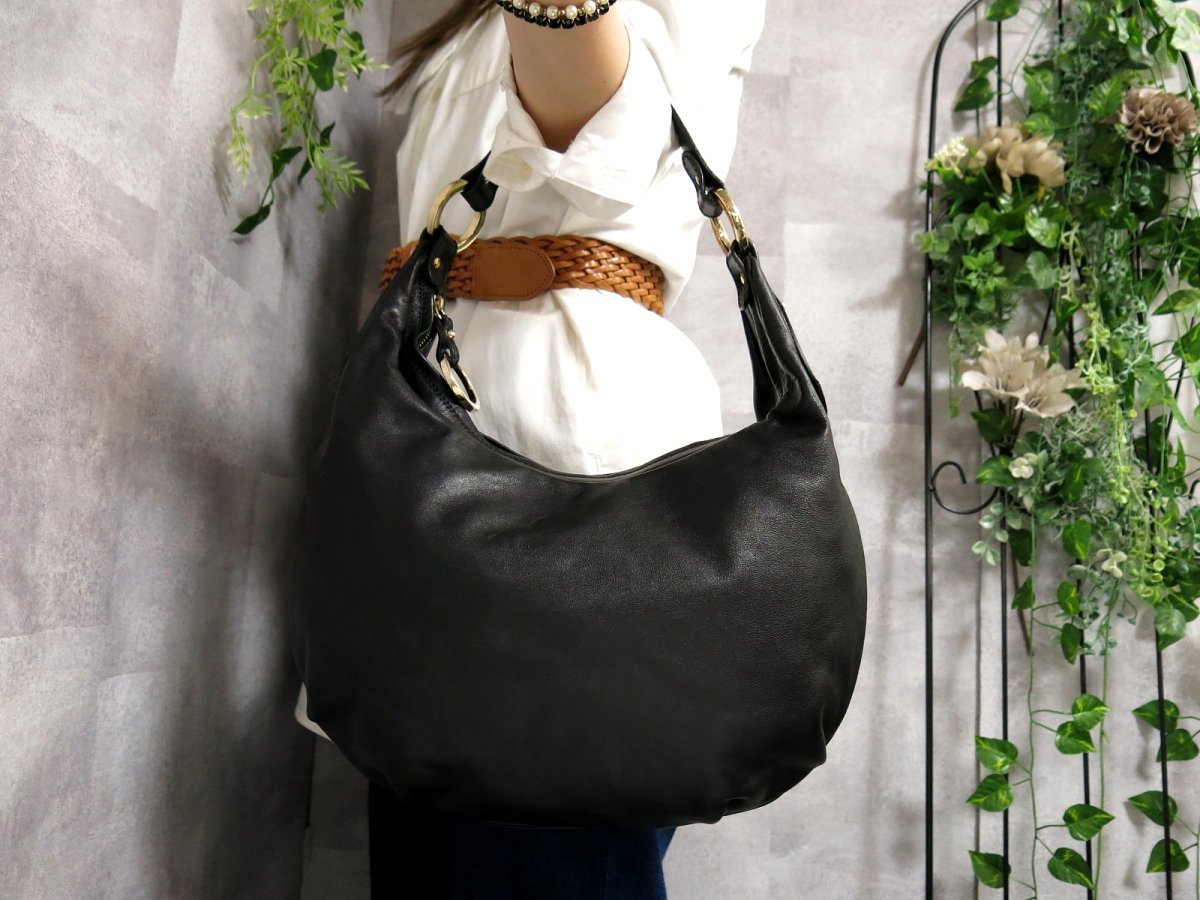 ○超美品○FENDI フェンディ○カーフ レザー 本革○ワン ショルダー 
