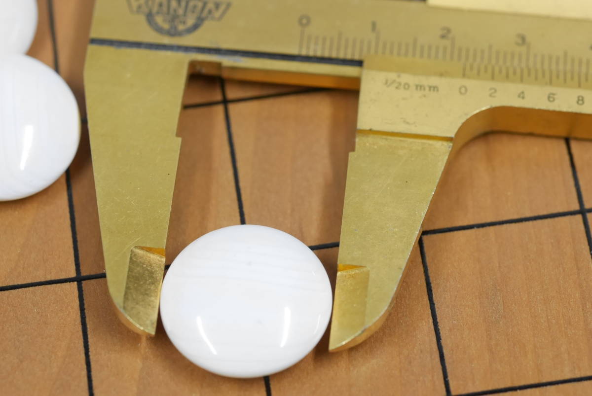 囲碁盤 趙治勲作 直筆 サイン入り 豊功 厚さ約17,7cm へそ