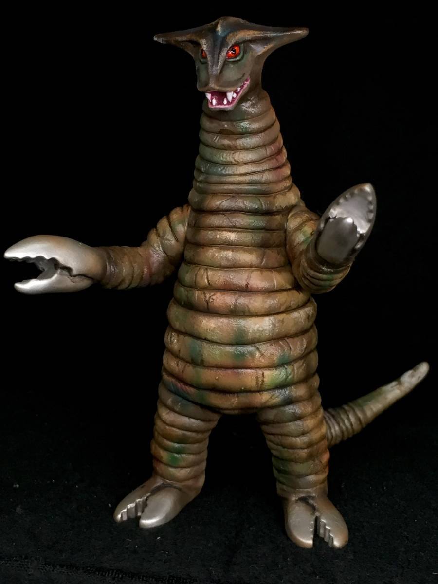 リペイント 完成品 サドラ ウルトラ怪獣シリーズ ウルトラマン ソフビ