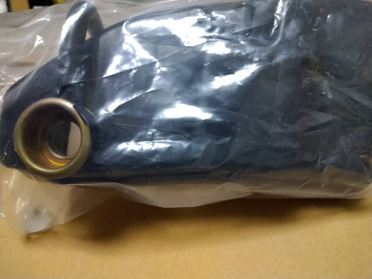 20セルシオ リザーブタンク 新品 純正タイプ UCF20 UCF21 20セルシオ用 クーラント リザーブタンク 新品 純正タイプ UCF20 UCF21