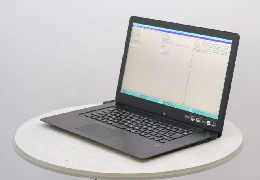 通電確認済 SONY VAIO ノートパソコン SVF15N18DJB ☆セキュリティ対策