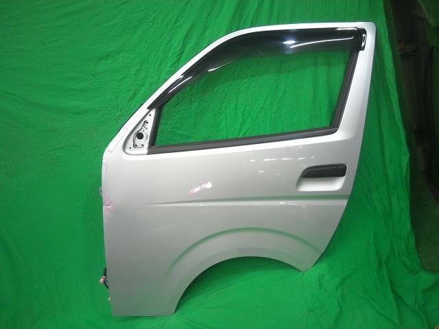 ハイエース 3BF-TRH200V 左FドアASSY ロングDX 3人 1TR-FE 1E7 67002-26282 ハイエース | 67002-V3030 左 フロントドア バックドア／リアゲート