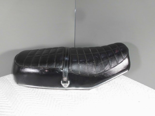 。★ ＣＢ２５０Ｔ/ＣＢ４００Ｔ（当時物）純正シート（型式不明）中古品 bp ★