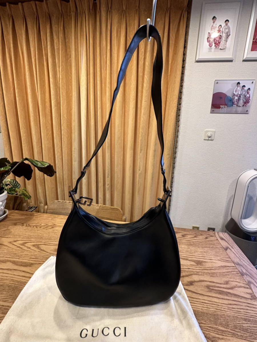 グッチ GUCCI ショルダーバッグ レザー ブラック 中古品