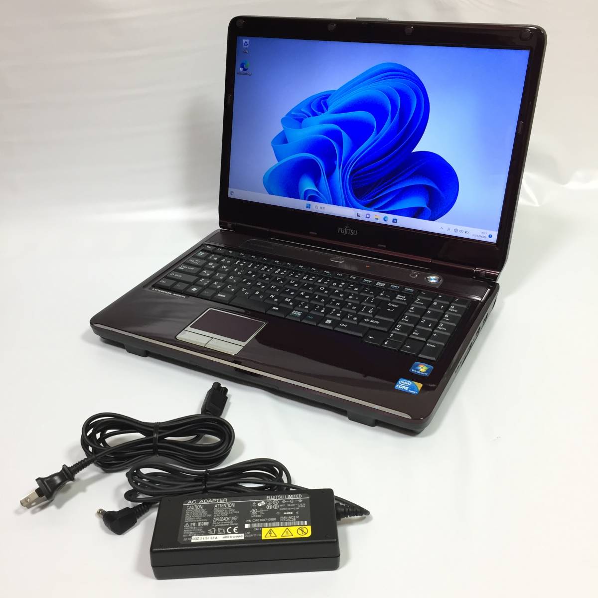 ☆高速SSD搭載 LIFEBOOK AH550/5A Core i5 2.40GHz/4GB/SSD 240GB 
