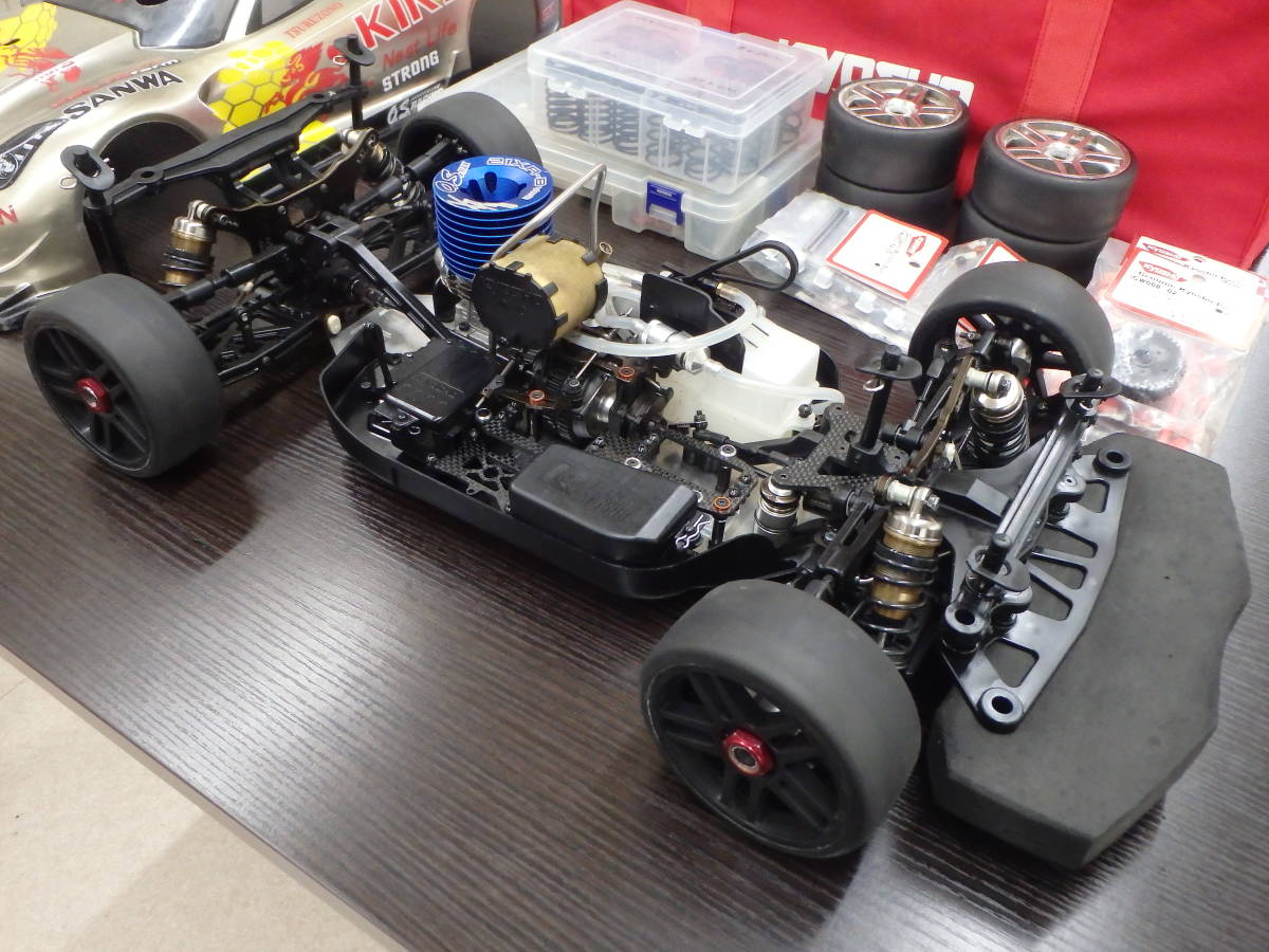 京商 1/8 インファーノ GT3 MBX MGT インファーノ GT2 SRX8 IF18