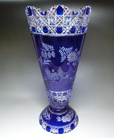 台の部分にキズあり Meissen マイセンクリスタル 青 花瓶