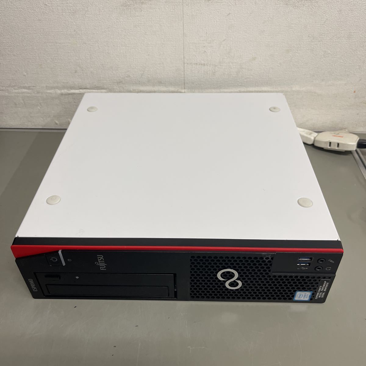P7 富士通ESPRIMO D588/TX FMVD3802GP Core i5-8500 8GB(パソコン単体