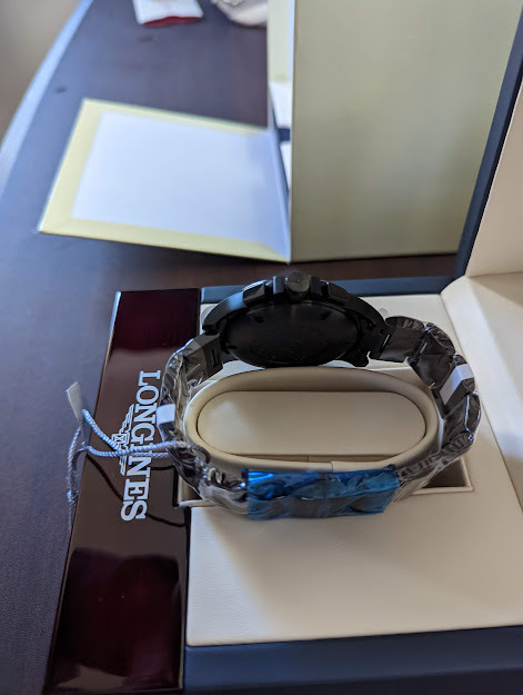 【LONGINES】(ロンジン)値下げ！新品未使用 保証書付き 送料込み Conquest(コンクエスト)V.H.P.クロノグラフ ブラックL3.717.2.66.6_7