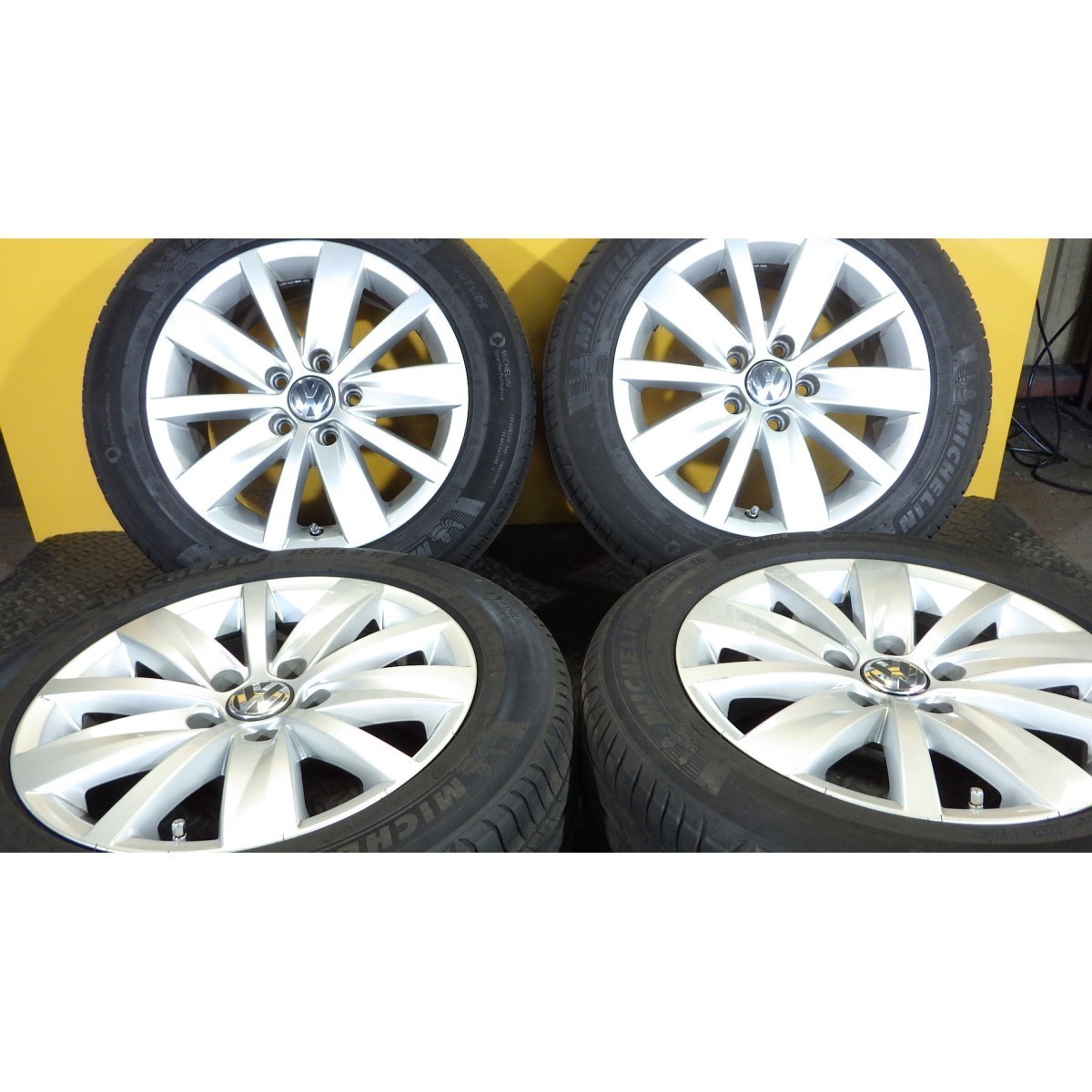 2018年製 7~8分山 ミシュラン PRIMACY 4 215/55R16 x フォルクスワーゲン パサート ヴァリアント純正アルミホイール 7J 5穴 112 +45 4本SET