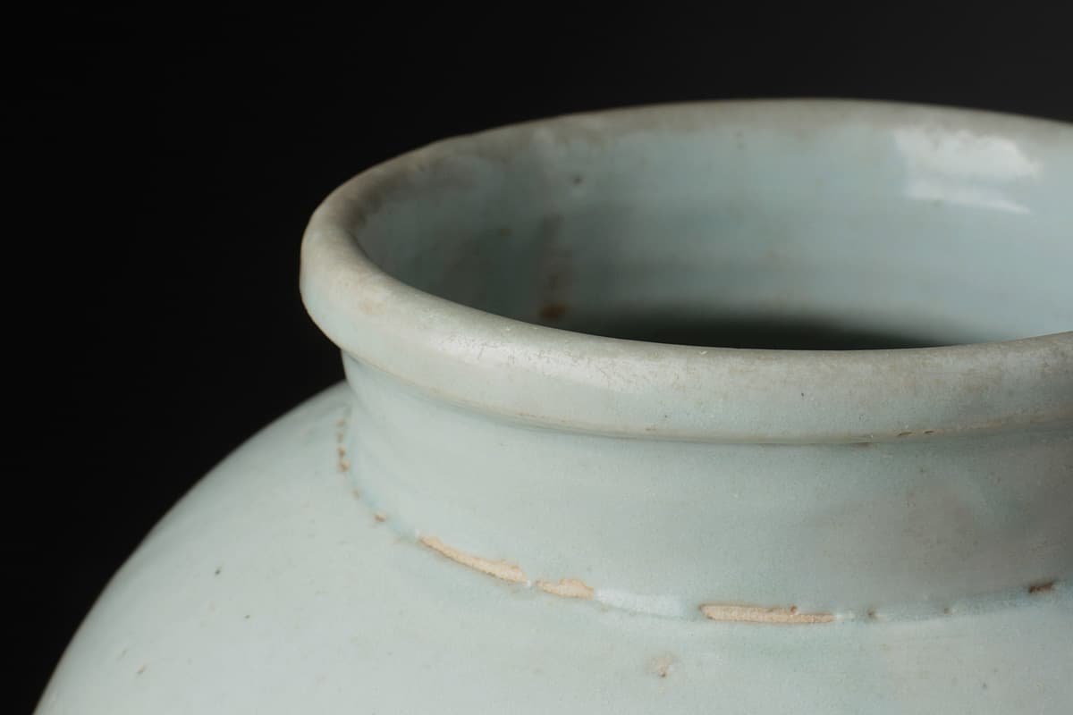 EJ854 朝鮮古美術 李朝 白磁壺 高17cm 重1.4kg・李朝壺・