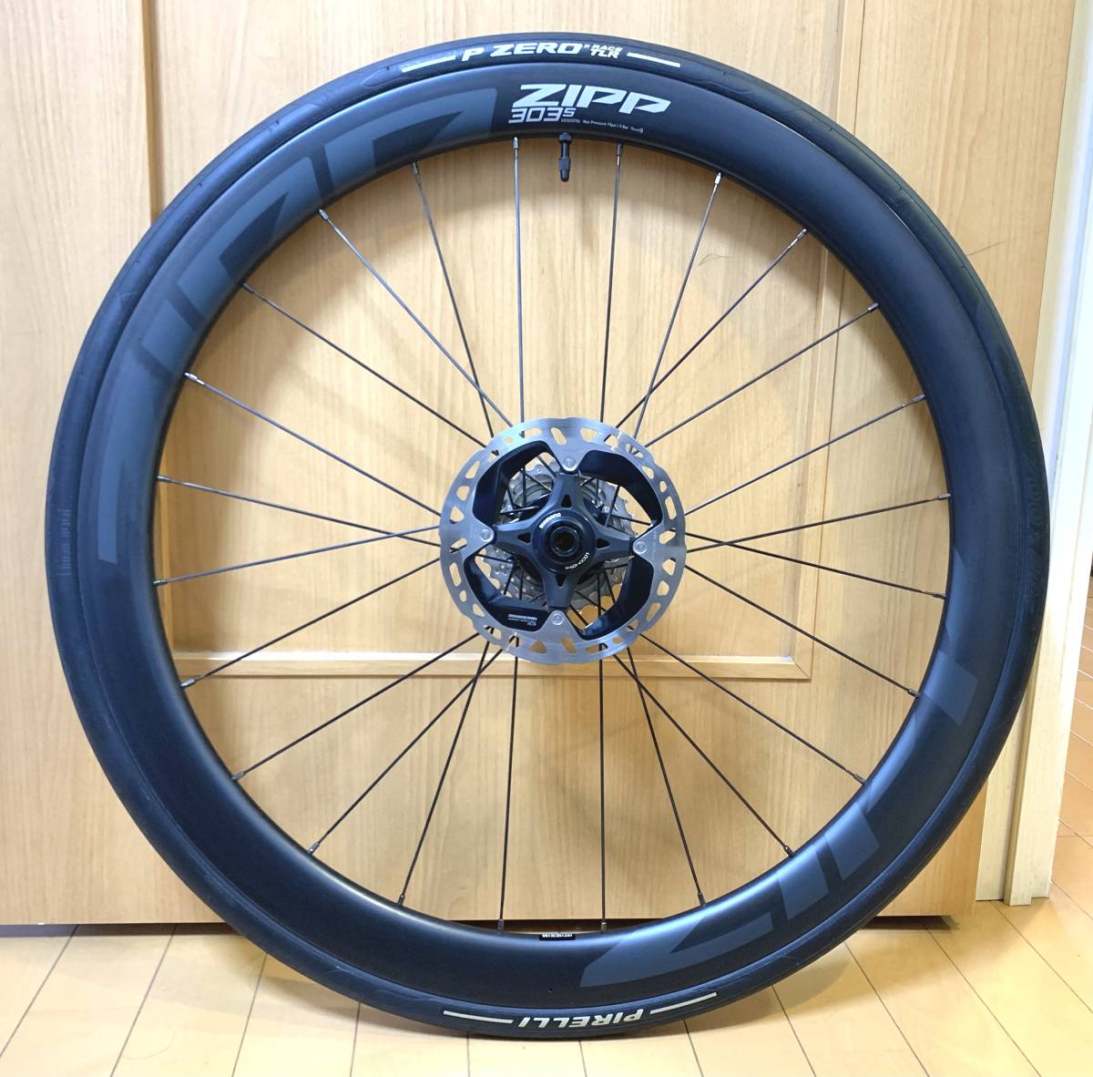 zipp 303s フロント/リアセット タイヤ（P ZERO RACE TLR 28C