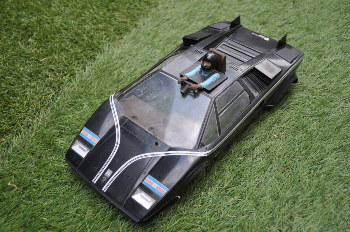 当事物激レア品 タミヤ絶版品1/12ラジコン ブラックカウンタック競技用 