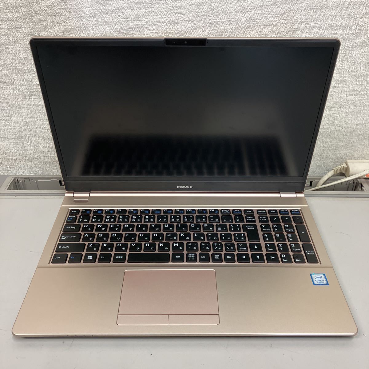 W106 mouses 65W MAX Core i7 8565U 16GB