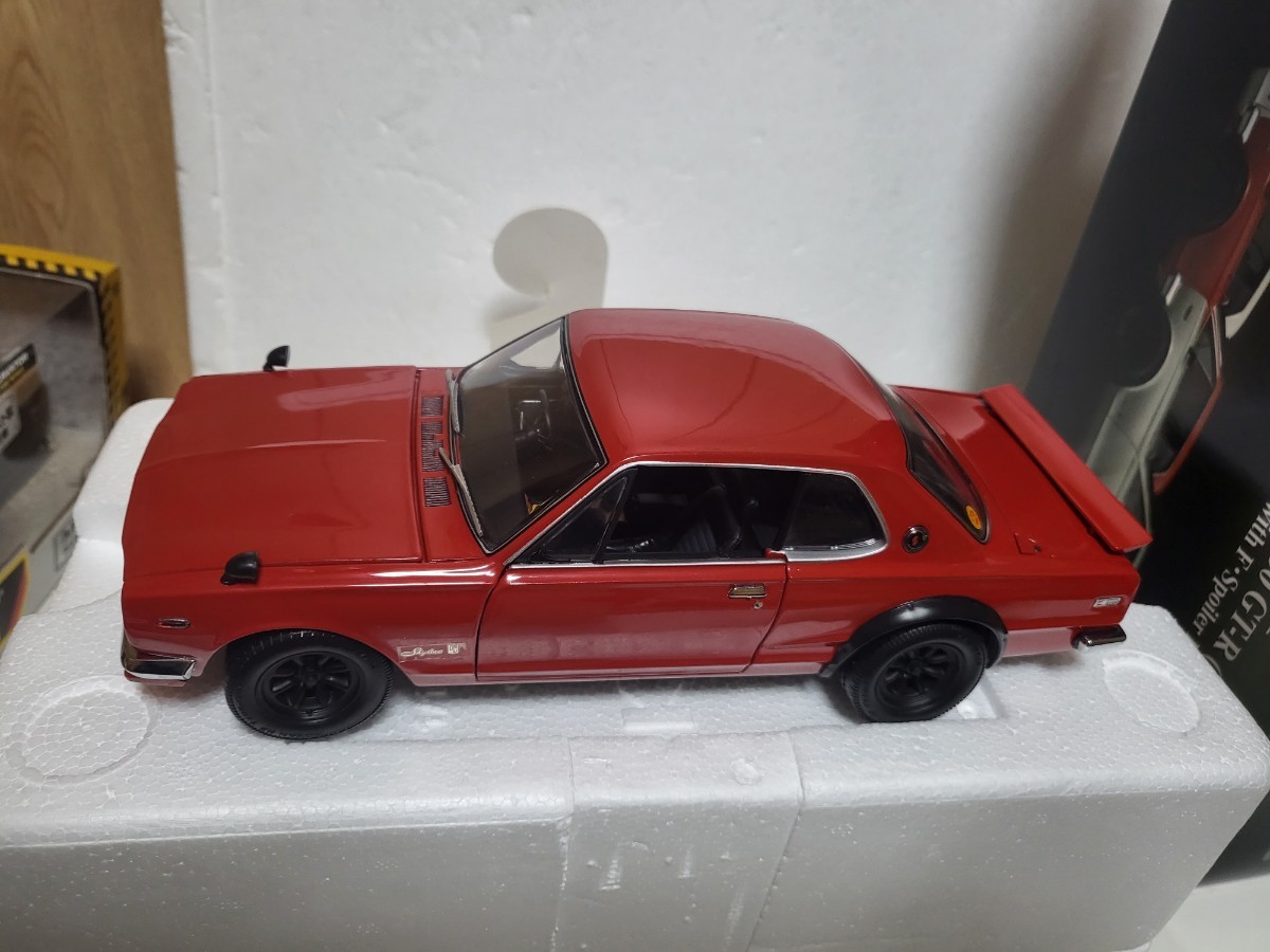 絶版未展示品 京商1⁄18スカイライン 2000 GT-R ストリートバージョン