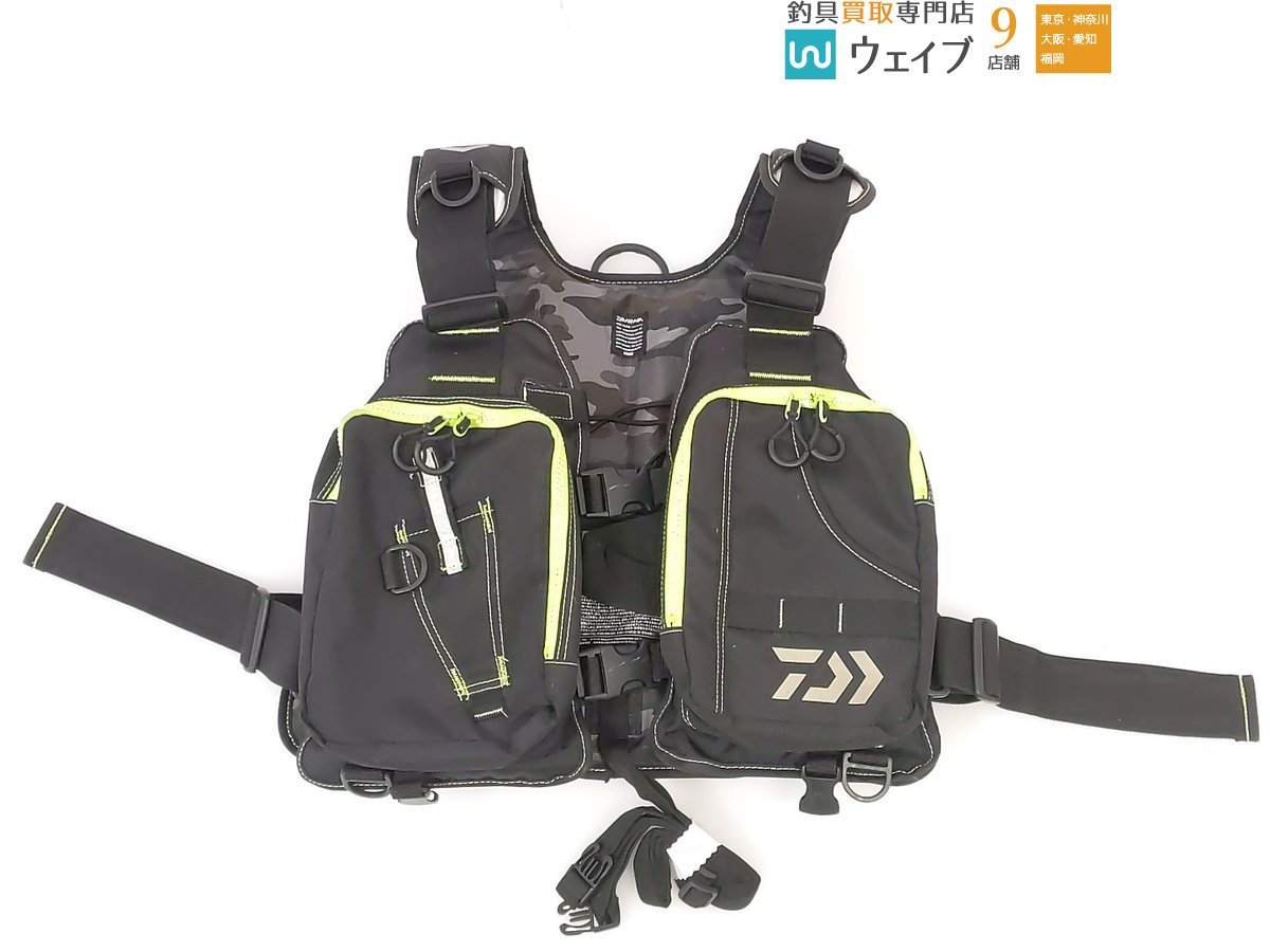 ダイワ ライトフロートゲームベスト DF-6406 サイズ：フリー 美品 