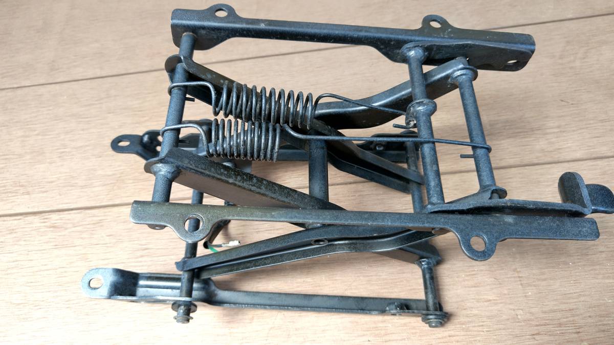 モトコンポ シートレール パンタグラフ 状態の良い良品になります