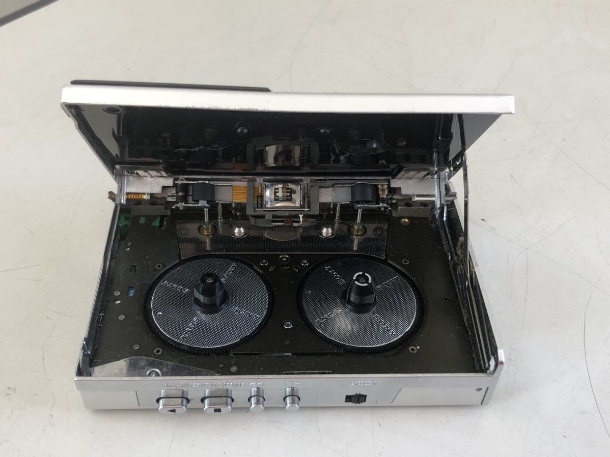 SONY Walkman WM-F102 本体 カセットプレーヤー　ジャンク品 SONY WALKMAN カセットウォークマン WM-F102 ジャンク WM-F102 SONY