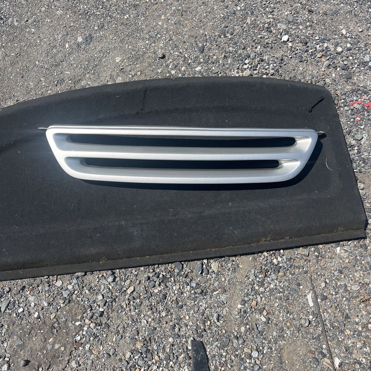 フロントグリル FRP アルテッツァ SXE10 1CO GXE10 ジータ？ GTR風